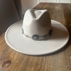 Altar’d state western hat nwt